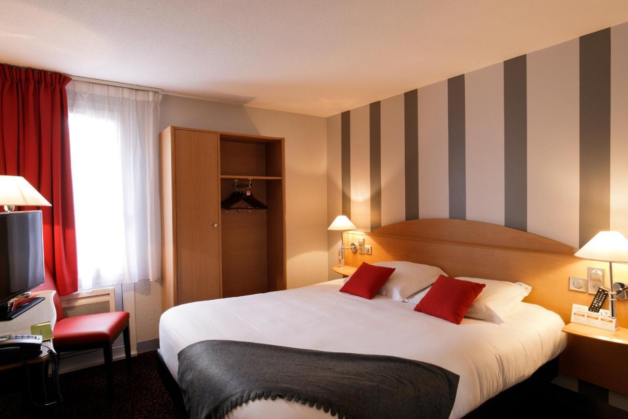 Logis Hotel L'Oree De Chartres - Barjouville Bagian luar foto