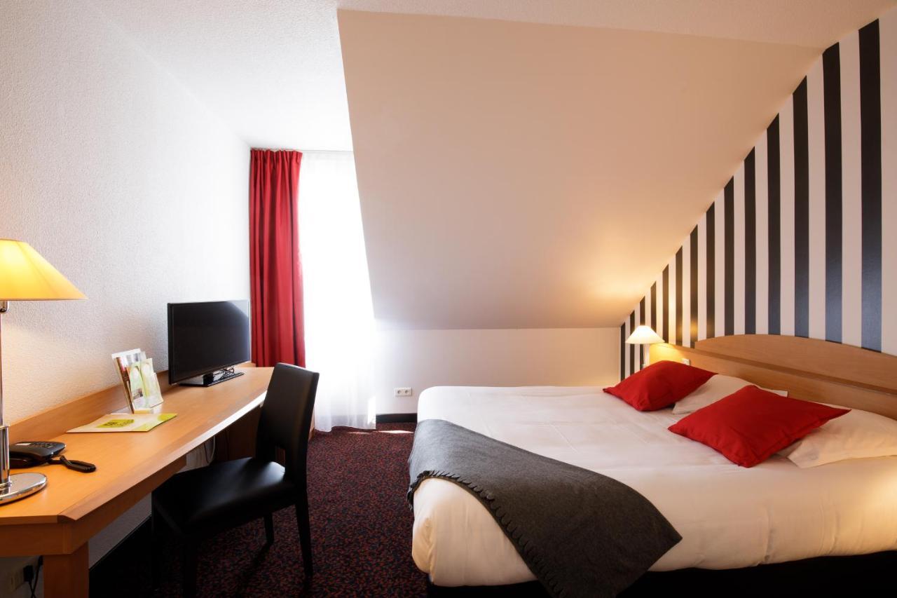 Logis Hotel L'Oree De Chartres - Barjouville Bagian luar foto