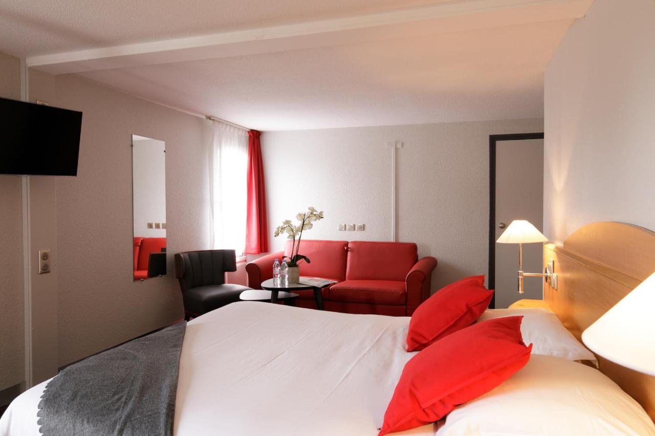 Logis Hotel L'Oree De Chartres - Barjouville Bagian luar foto