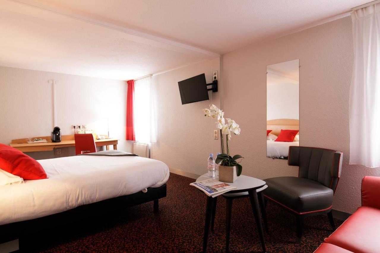 Logis Hotel L'Oree De Chartres - Barjouville Bagian luar foto