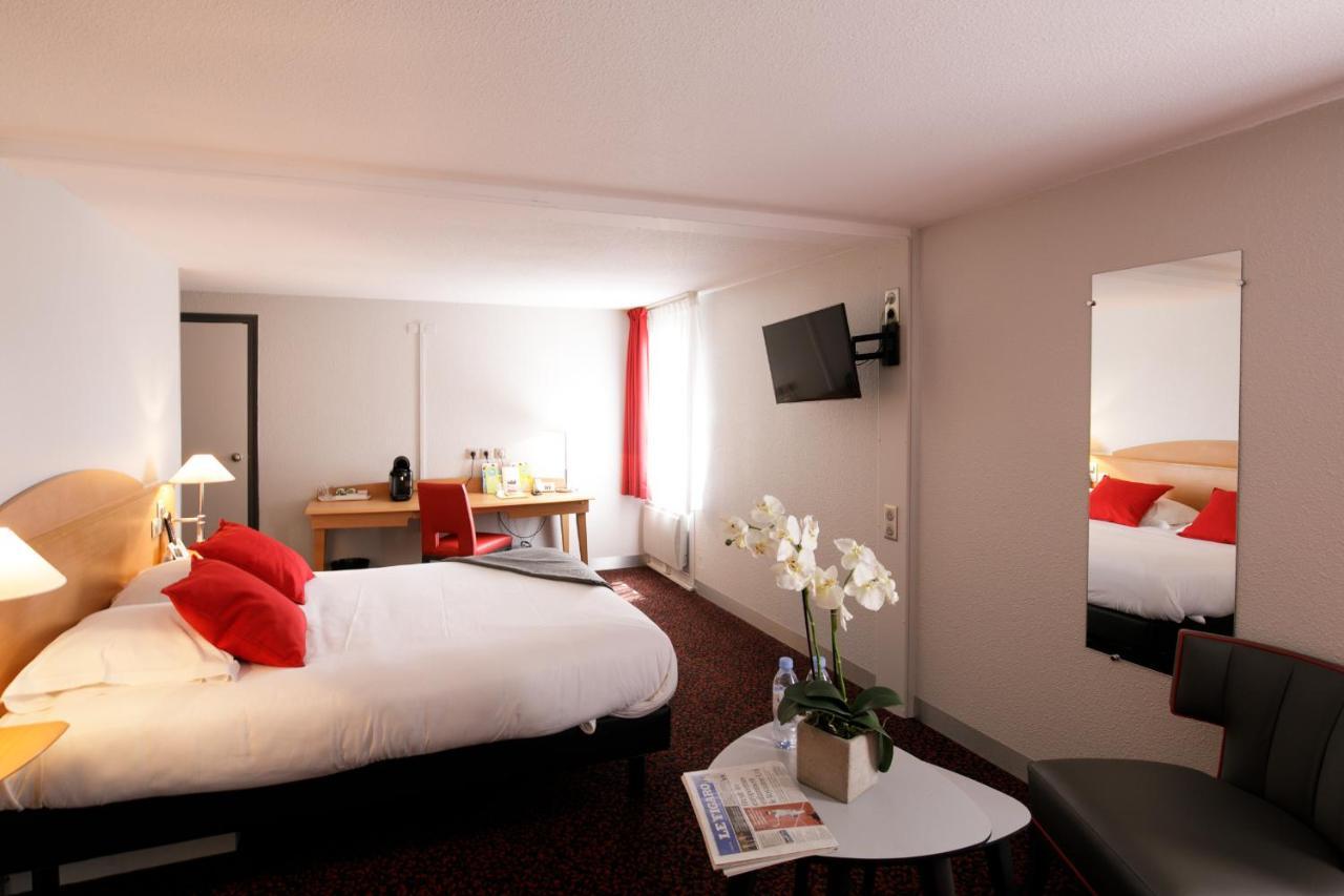 Logis Hotel L'Oree De Chartres - Barjouville Bagian luar foto